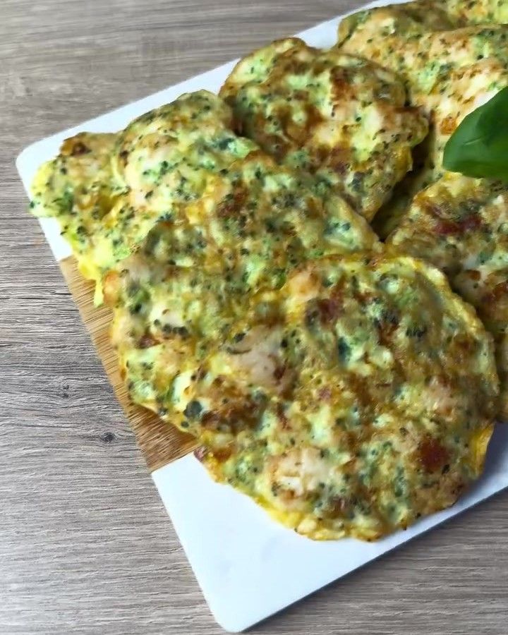 Hamburguesitas de pollo y brócoli