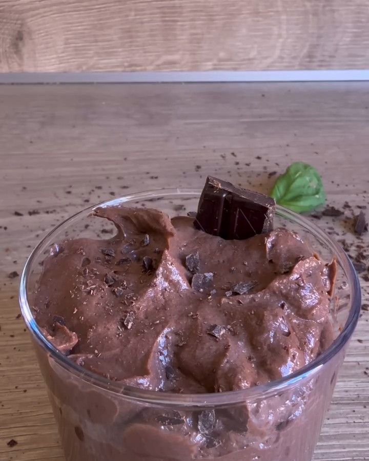 Mousse de chocolate y huevo