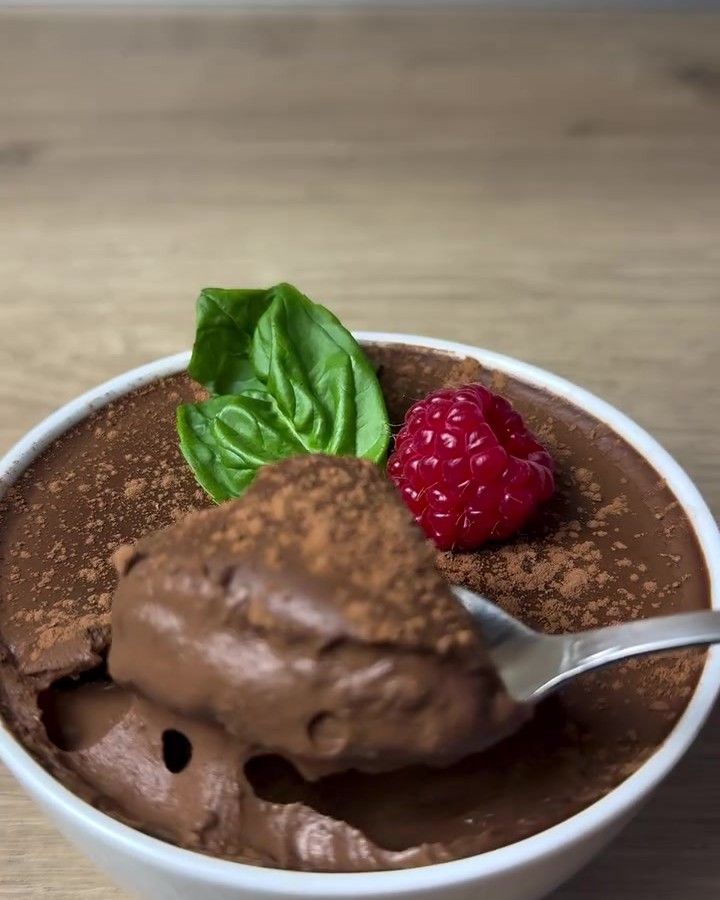Mousse de chocolate y leche de coco