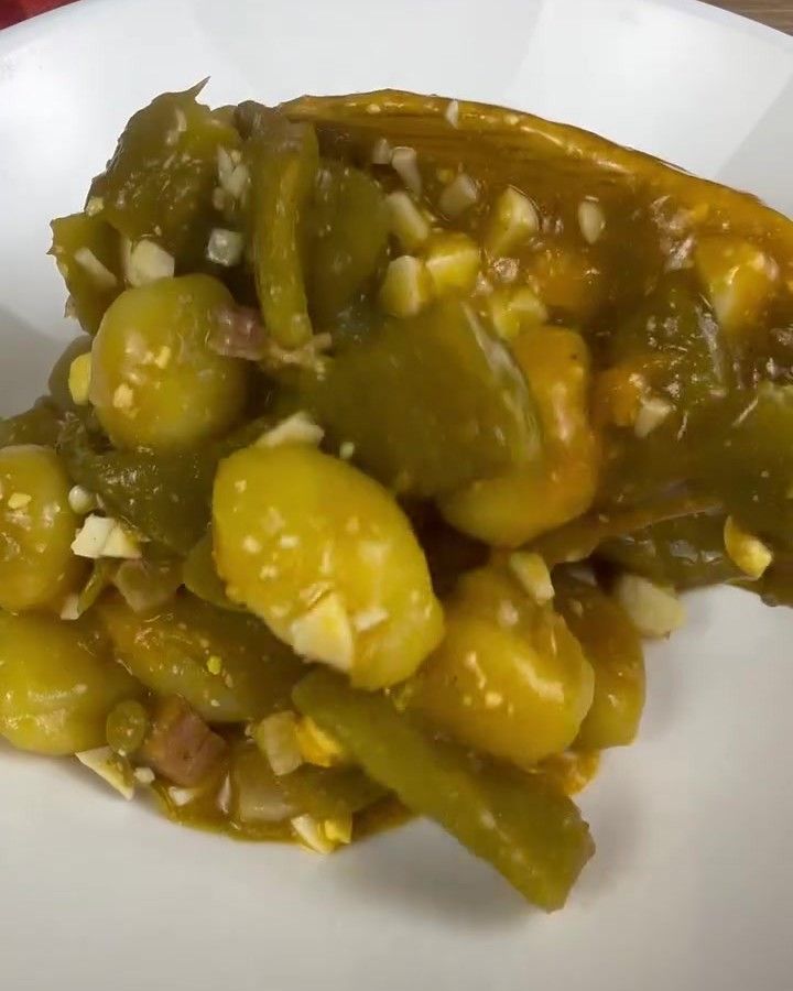 Plato de verduras con jamón serrano